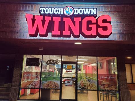 Touchdown wings duluth - Since the name of the restaurant (Touchdown Wings) is what originally drew me into this establishment, I decided to order wings. They offer wing counts of 6, …